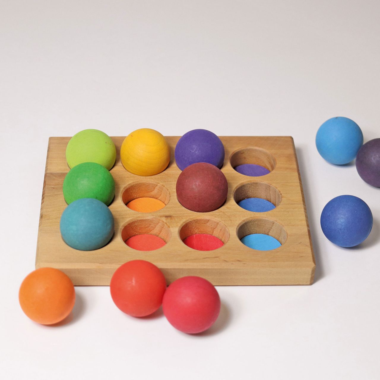 GRIMM'S Sortier-Brettchen Regenbogen