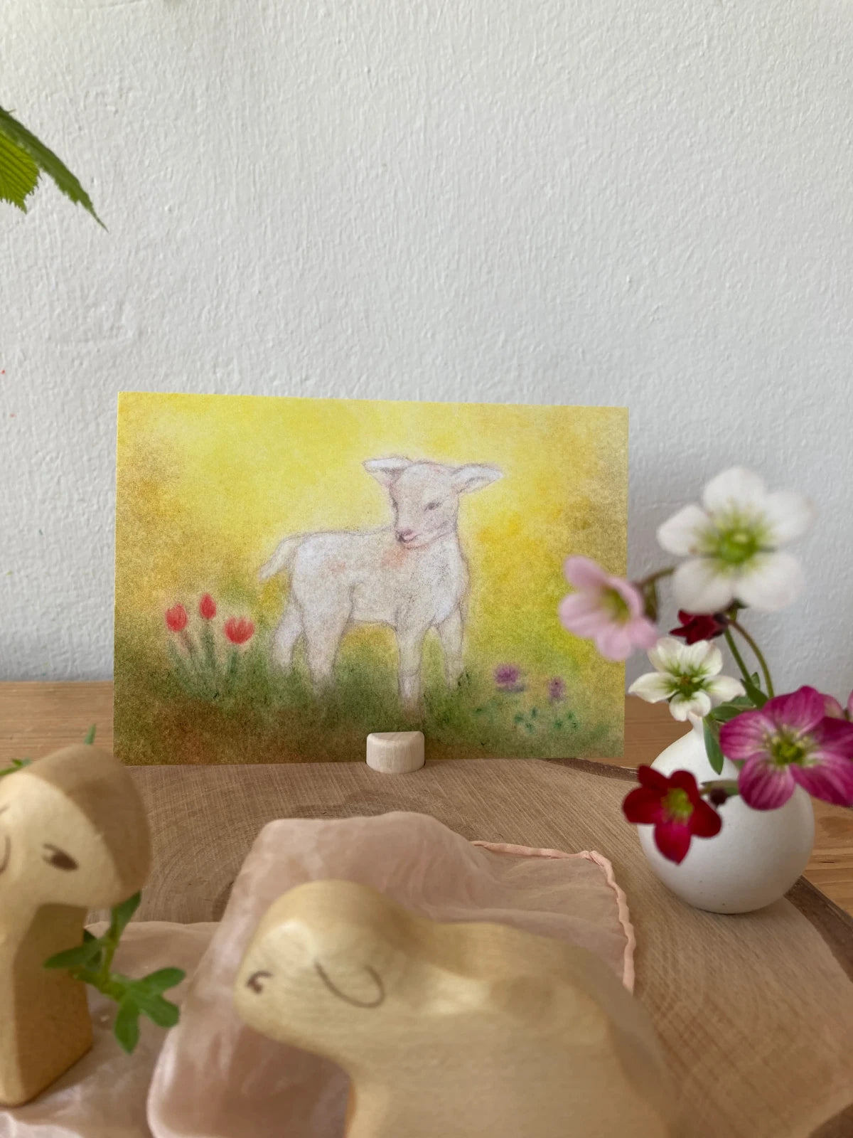 Postkarte Lämmchen von Andrea Reiß: Lämmchen auf einer Frühlingswiese, Ansicht 3