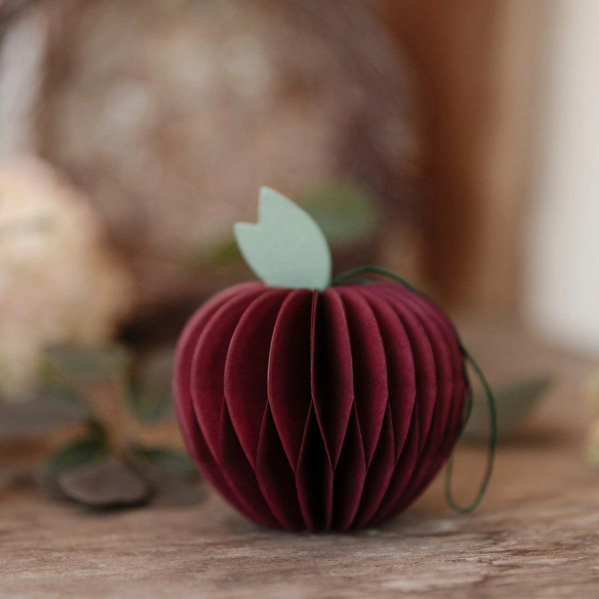 Papieranhänger Apfel - bordeaux