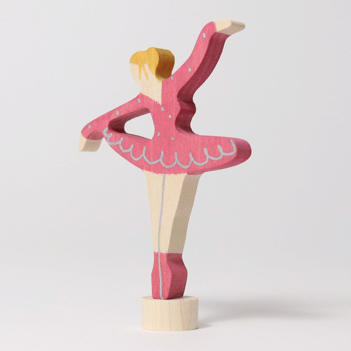 Grimm's Steckfigur Ballerina rubinrot auf dem Festtagsring, Foto