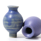 Grimm's Stecker Vase blau aus Keramik auf dem Festtagsring, Foto