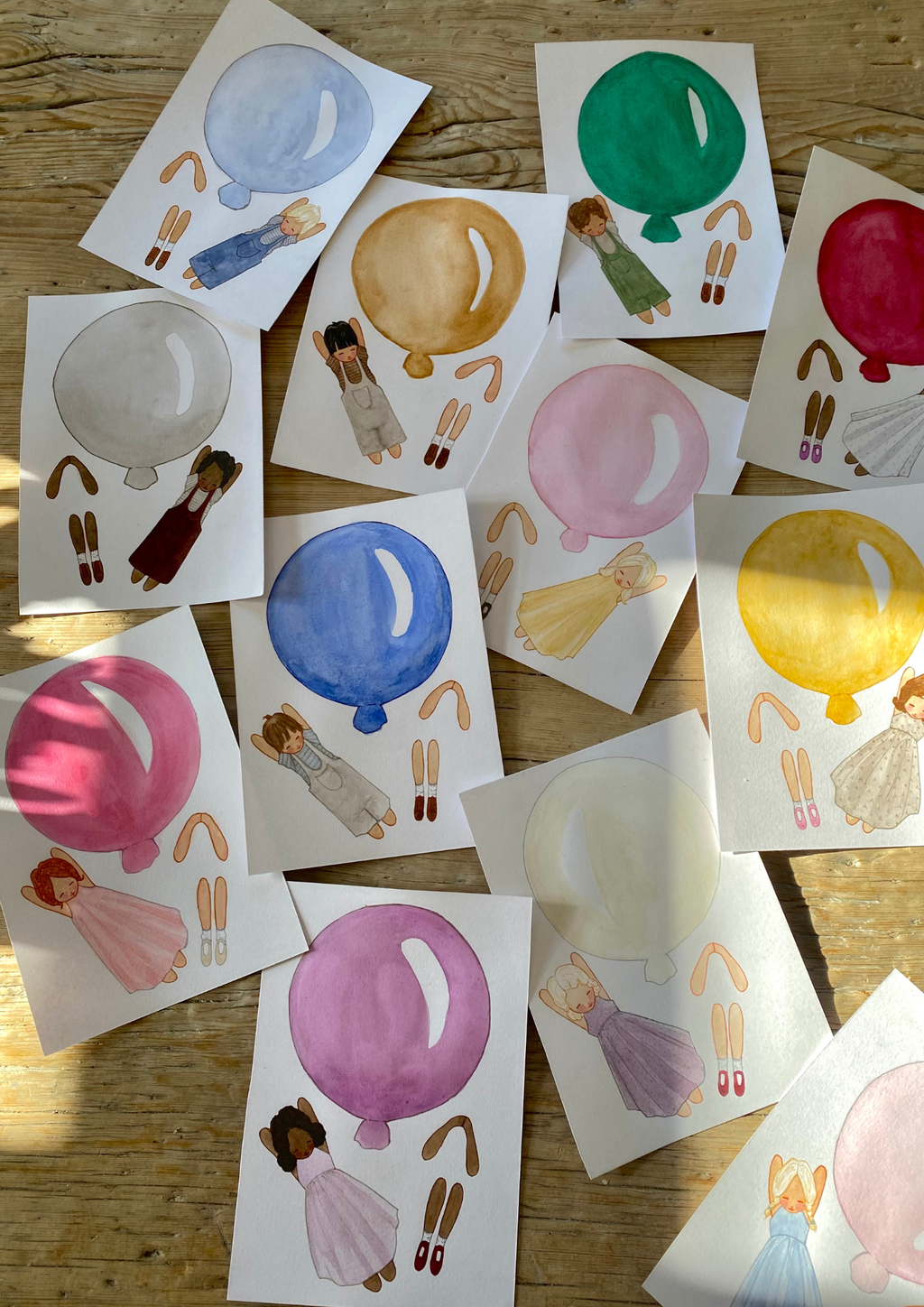 Bastelbögen Mobile mit Ballons von Tall Hat Tales, Übersicht aller Farben