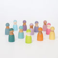 Grimm's Regenbogenfreunde Pastell, 12 Holzfiguren, die zwölf Regenbogenfreunde sind schlichte Holzfiguren ohne festgelegten Gesichtsausdruck