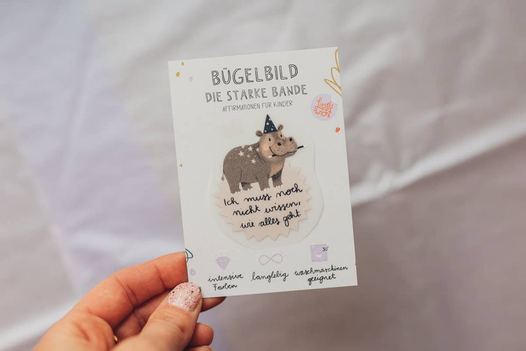 Mini-Bügelbild Nilpferd „Ich muss noch nicht wissen, wie alles geht.“ von Liesels Wicht auf A7-Kärtchen