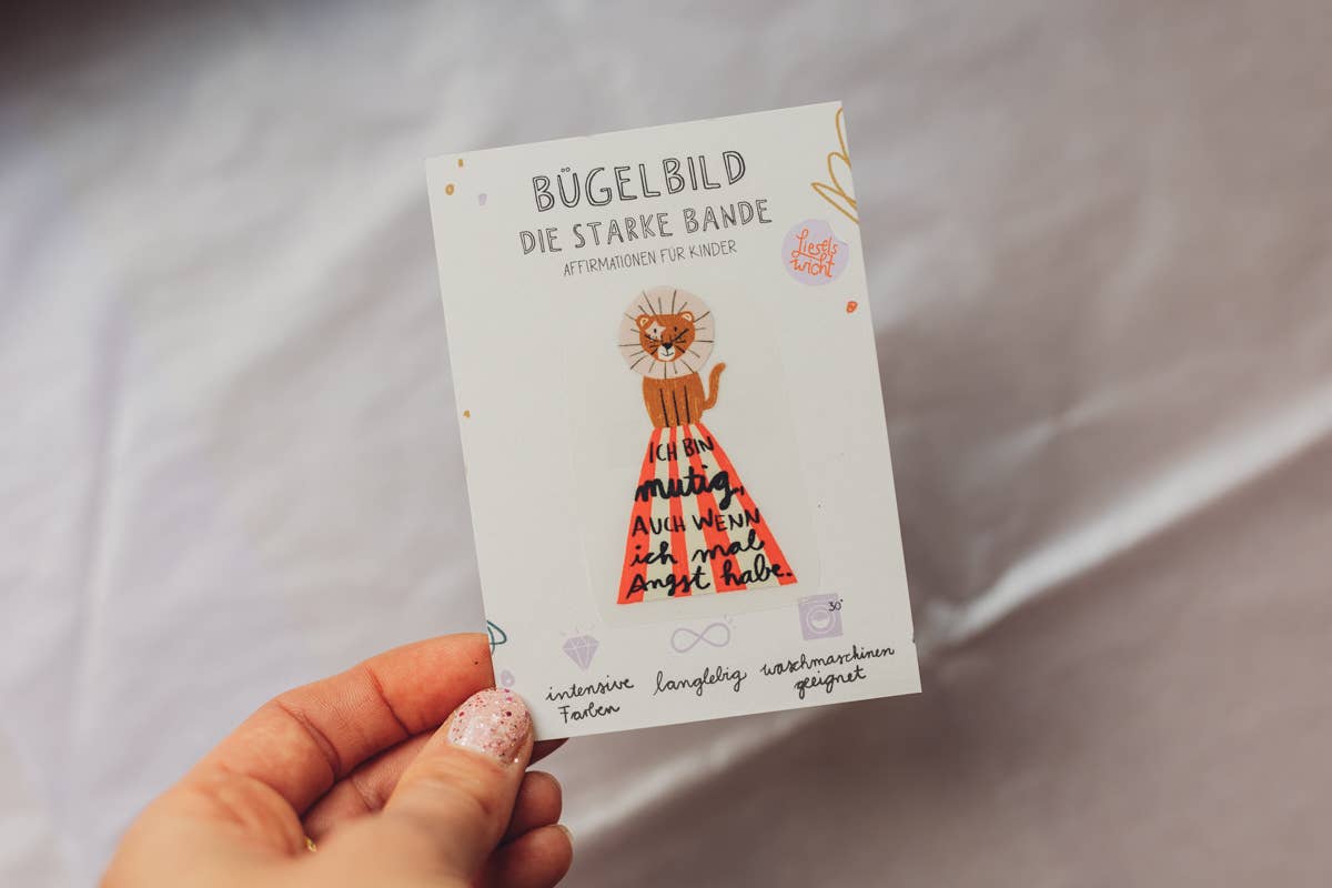 Mini-Bügelbild Löwe „Ich bin mutig, auch wenn ich mal Angst habe.“ von Liesels Wicht auf A7-Kärtchen