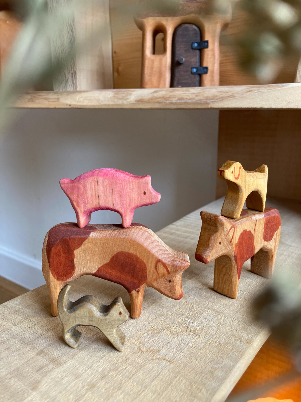 Holztiere Bauernhof 5-teilig von Decor Spielzeug, Schwein, Katze, Hund und zwei Kühe