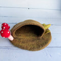 Waldspielhöhle aus Filz von Sewing Seeds Play