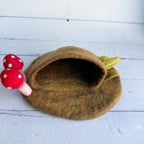Waldspielhöhle aus Filz von Sewing Seeds Play