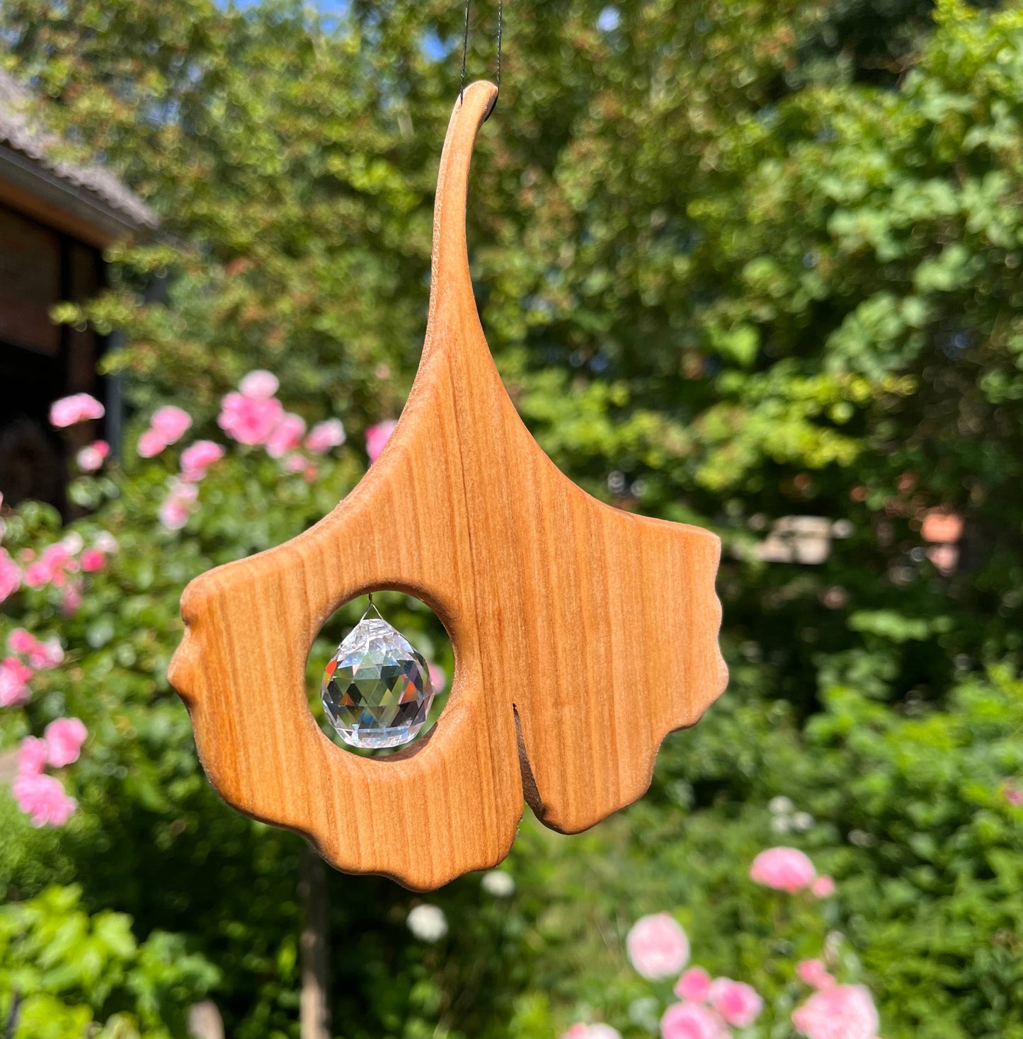 Fensterschmuck - Ginkgo mit Regenbogen-Kristall