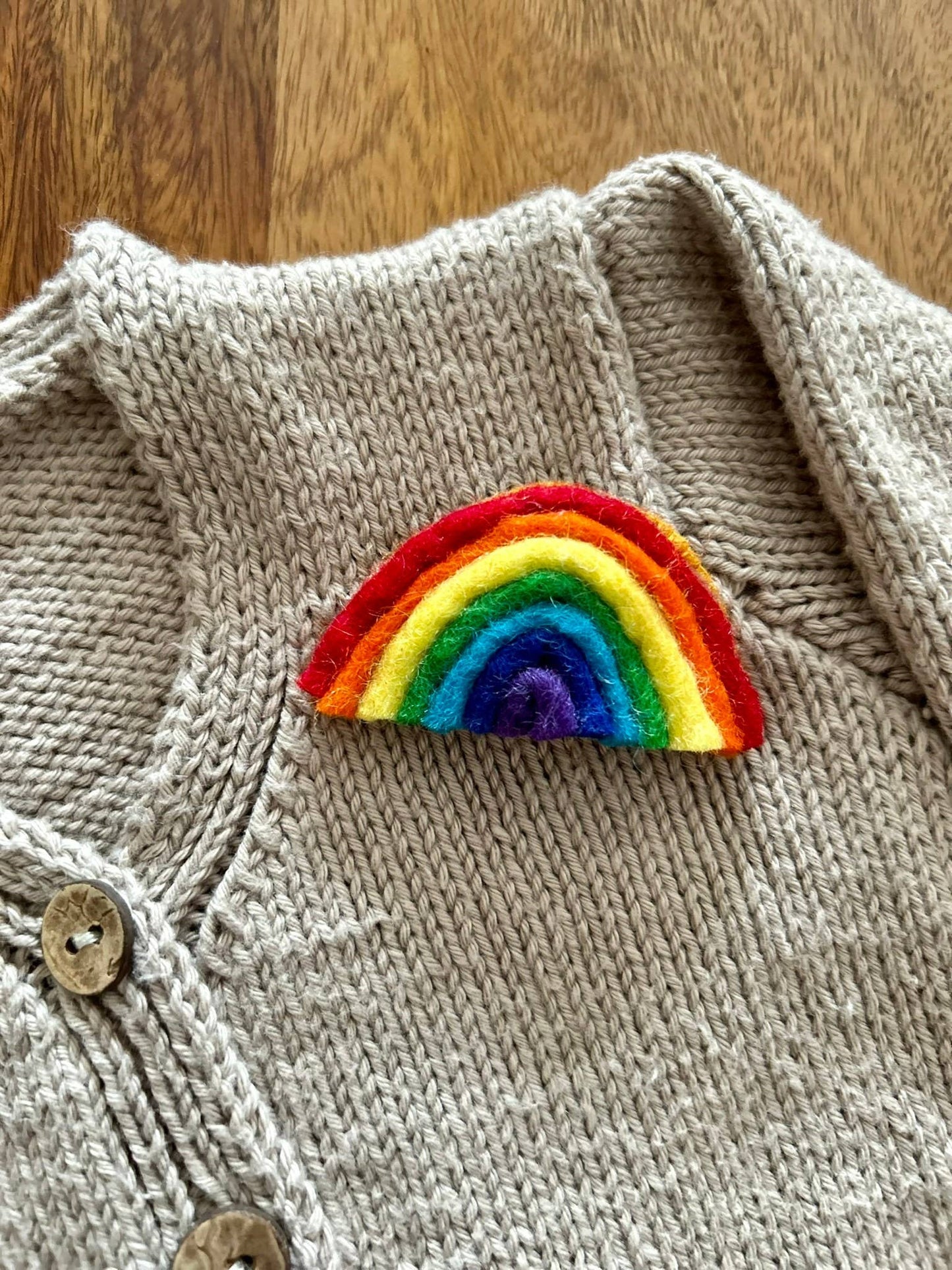 Filzanstecker - Regenbogen