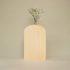 Flacher Blumenhalter Nr. 01 aus Holz von Wooden Story, 20 cm
