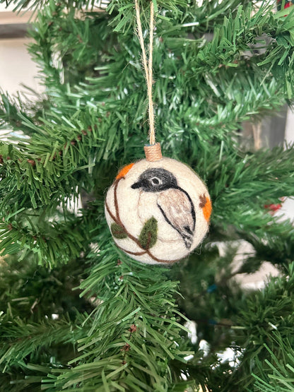Filzdekoration - Weihnachtskugel Vogel
