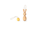 Grapat Hop and Peep Hase und Küken aus Holz, Holzhase und kleines gelbes Küken mit Aufhängeband