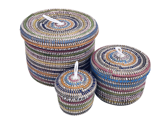 3 Körbe mit Deckel - mehrfarbig