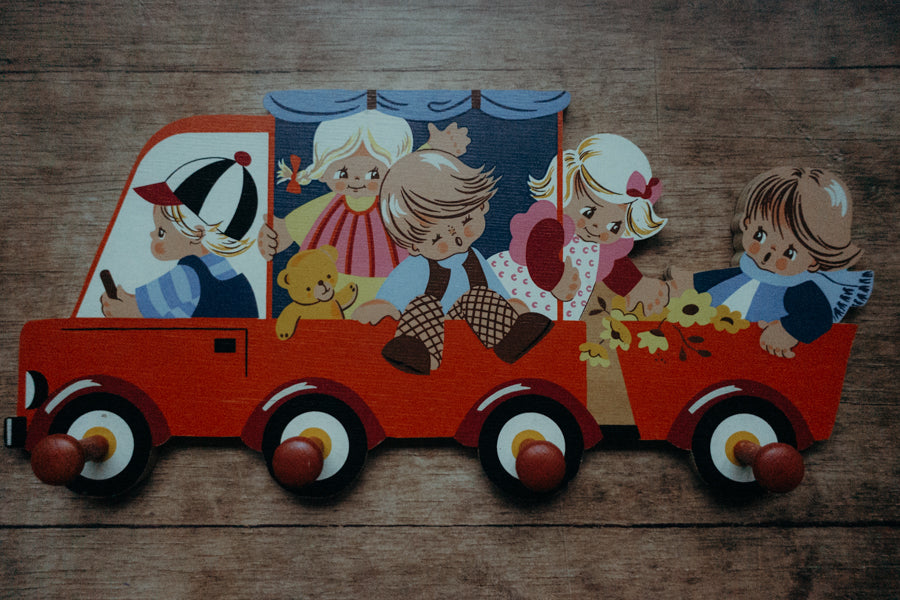 Vintage-Kindergarderobe "Autofahrt" Alfred Mertens