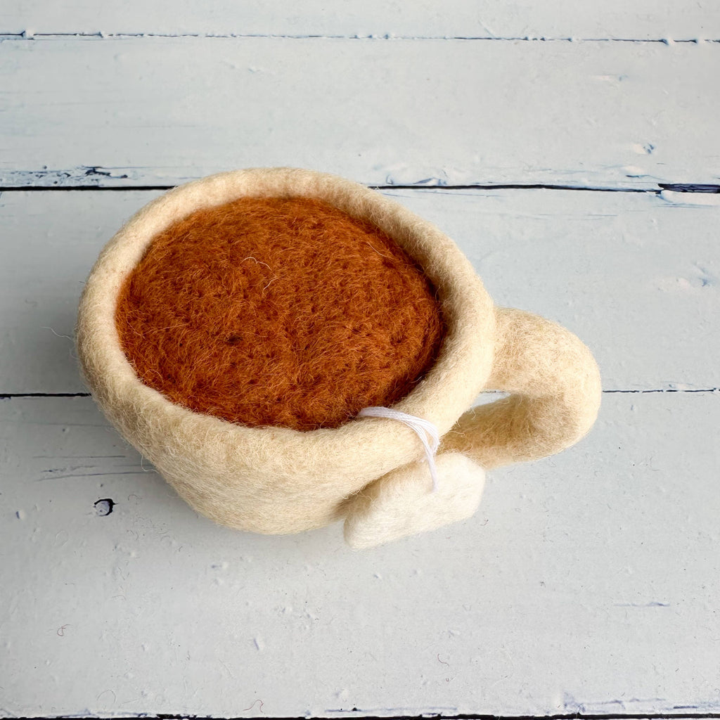 Teetasse aus Filz von Sewing Seeds Play