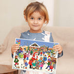 Adventskalender Weihnachtsjahrmarkt von Sellmer A4 in Kinderhänden