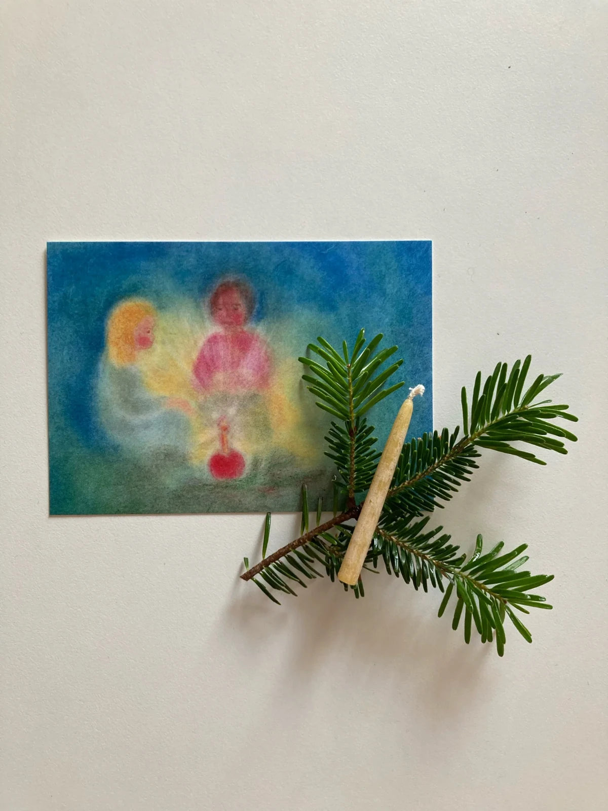 Postkarte Adventslicht von Andrea Reiß: zwei Kinder zünden eine Kerze an, Ansicht 2