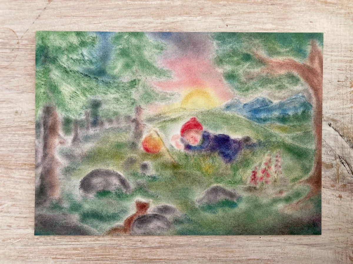 Postkarte Schlafendes Laternenkind von Andrea Reiß: schlafendes Laternenkind bei Sonnenaufgang, Ansicht 2