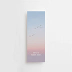 Lesezeichen „It's a new day“ von Anna Cosma, Vorderseite