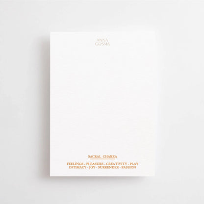 Postkarte Do more of what feels good to your soul – Sakralchakra von Anna Cosma A6, Rückseite mit den Themen des Chakras
