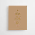 Postkarte „Let it burn. Let it heal. Let it go.“ von Anna Cosma A6, drei goldene Zeilen auf beigem Grund