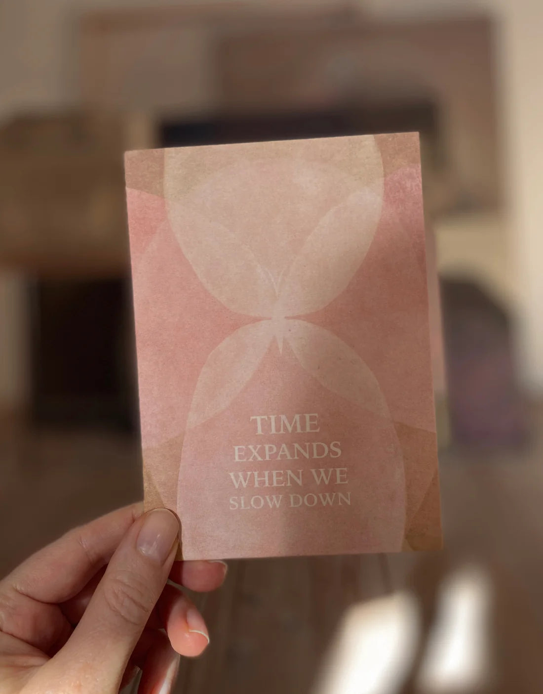 Postkarte Time expands when we slow down von Anna Cosma A6, Stimmungsbild