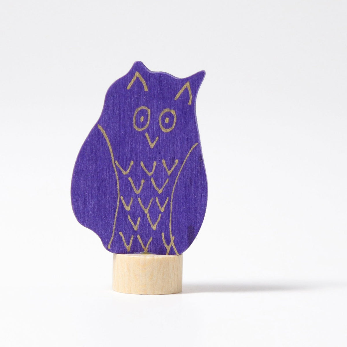 Grimm's Steckfigur Uhu, der violette Uhu ist mit feinen goldenen Linien bemalt
