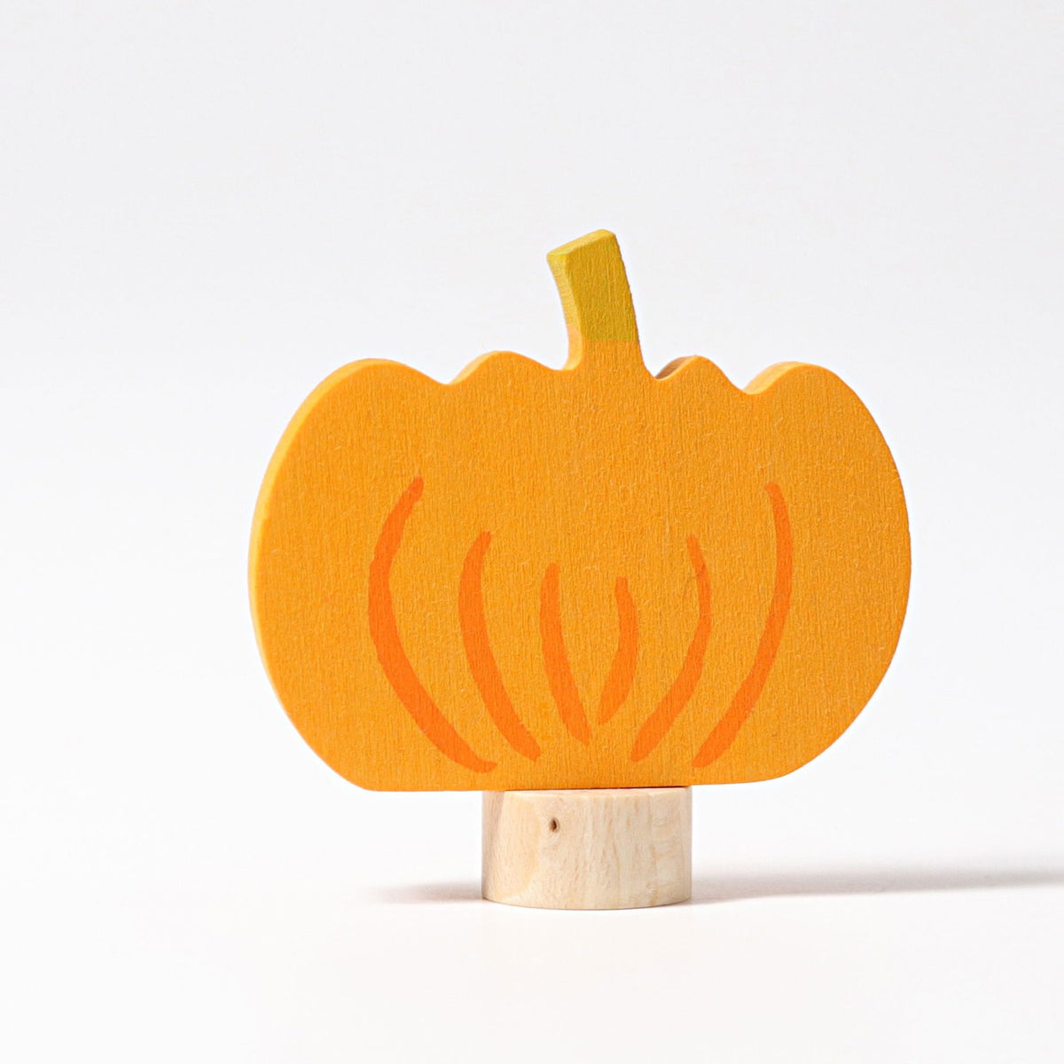 Grimm's Steckfigur Kürbis, der orange Kürbis ist aus Lindenholz und von Hand bemalt