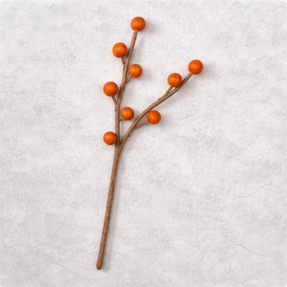 Filzdekoration - Beerenzweig - Orange