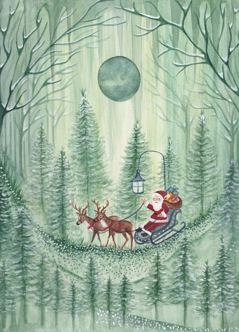 Postkarte Weihnachtsmann von Bijdehansje A6, Weihnachtsmann im Rentierschlitten mit Laterne zwischen grünen Tannen und Vollmond