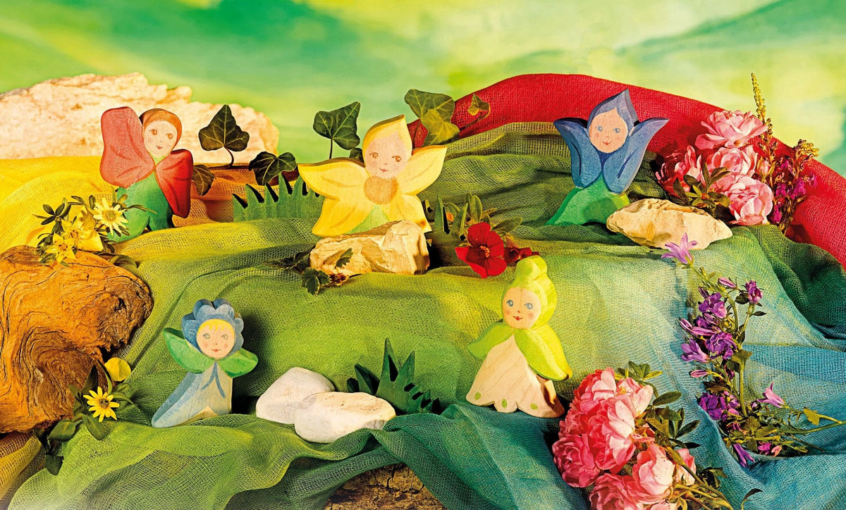 Ostheimer Blumenkinder auf einer Blumenwiese, Spielszene