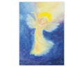 Postkarte Engel der Freude von Corinna Schwerdtfeger A6: ein kleiner Engel im gelben Gewand reckt die Arme in die Höhe, blauer Himmel und goldener Schein