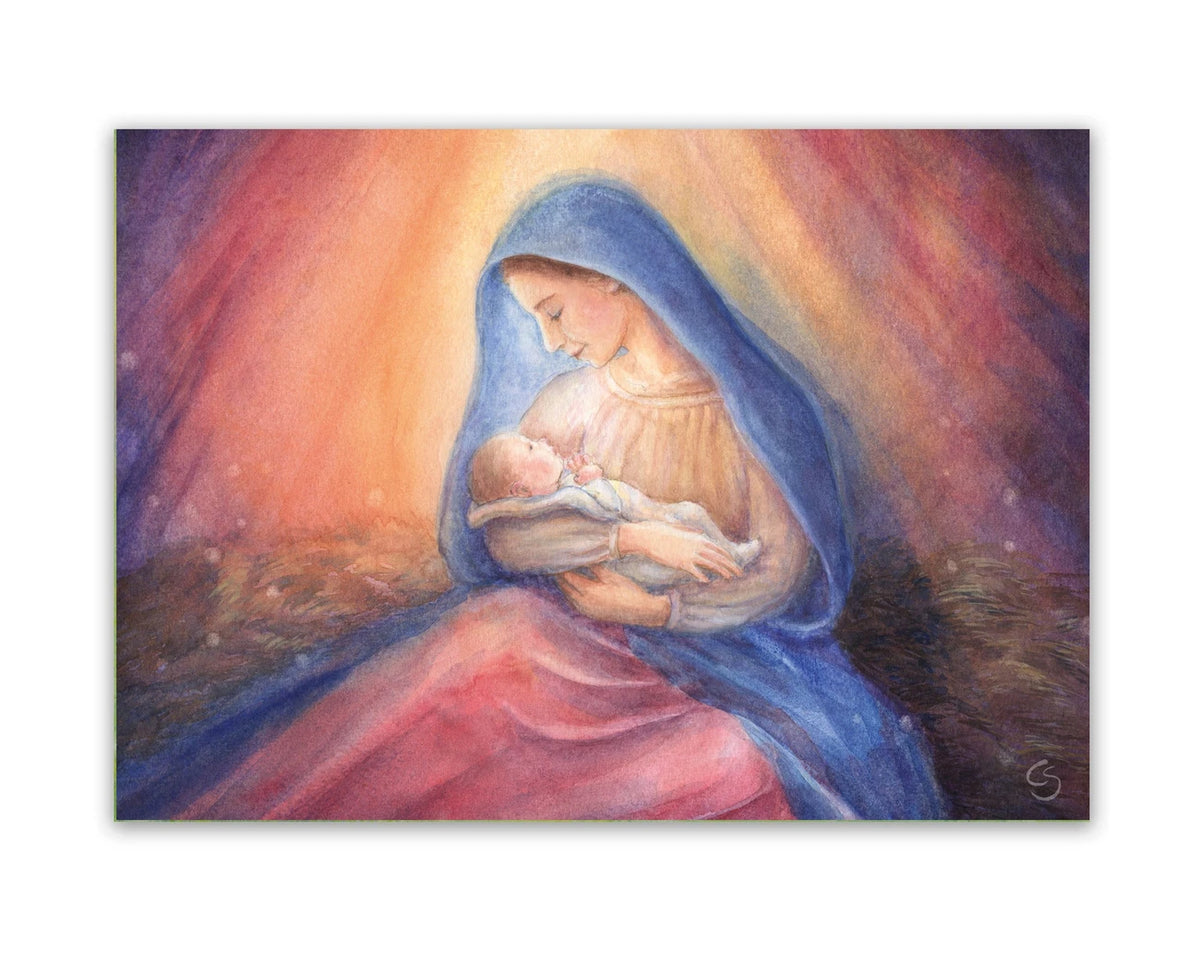 Postkarte Heilige Nacht von Corinna Schwerdtfeger A6: Maria im blauen Mantel hält das neugeborene Kind im Arm, warmes rot-goldenes Licht