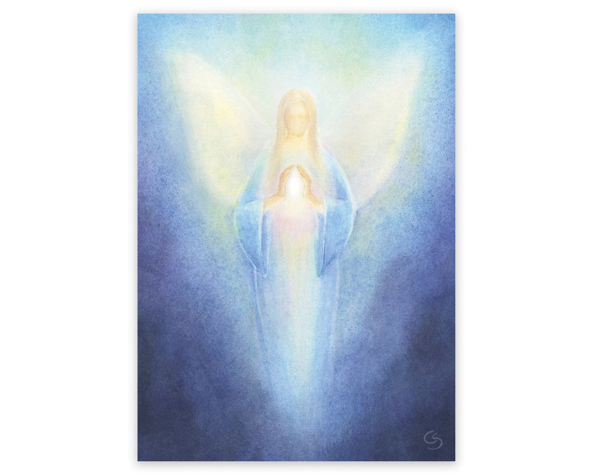 Postkarte Lichtengel von Corinna Schwerdtfeger A6: ein Engel in Blau hält ein kleines Licht vor dem Herzen, ringsum blaues Leuchten