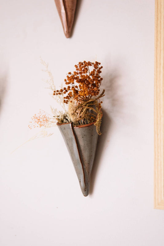 Keramikpflanzgefäße zur Wanddekoration