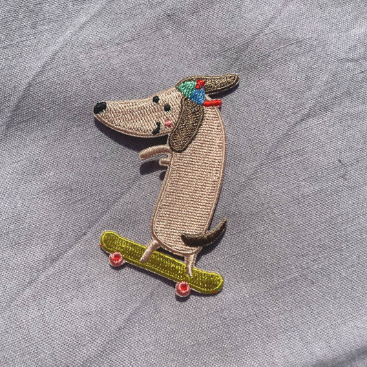 Bügelbild - Dackel auf Skateboard