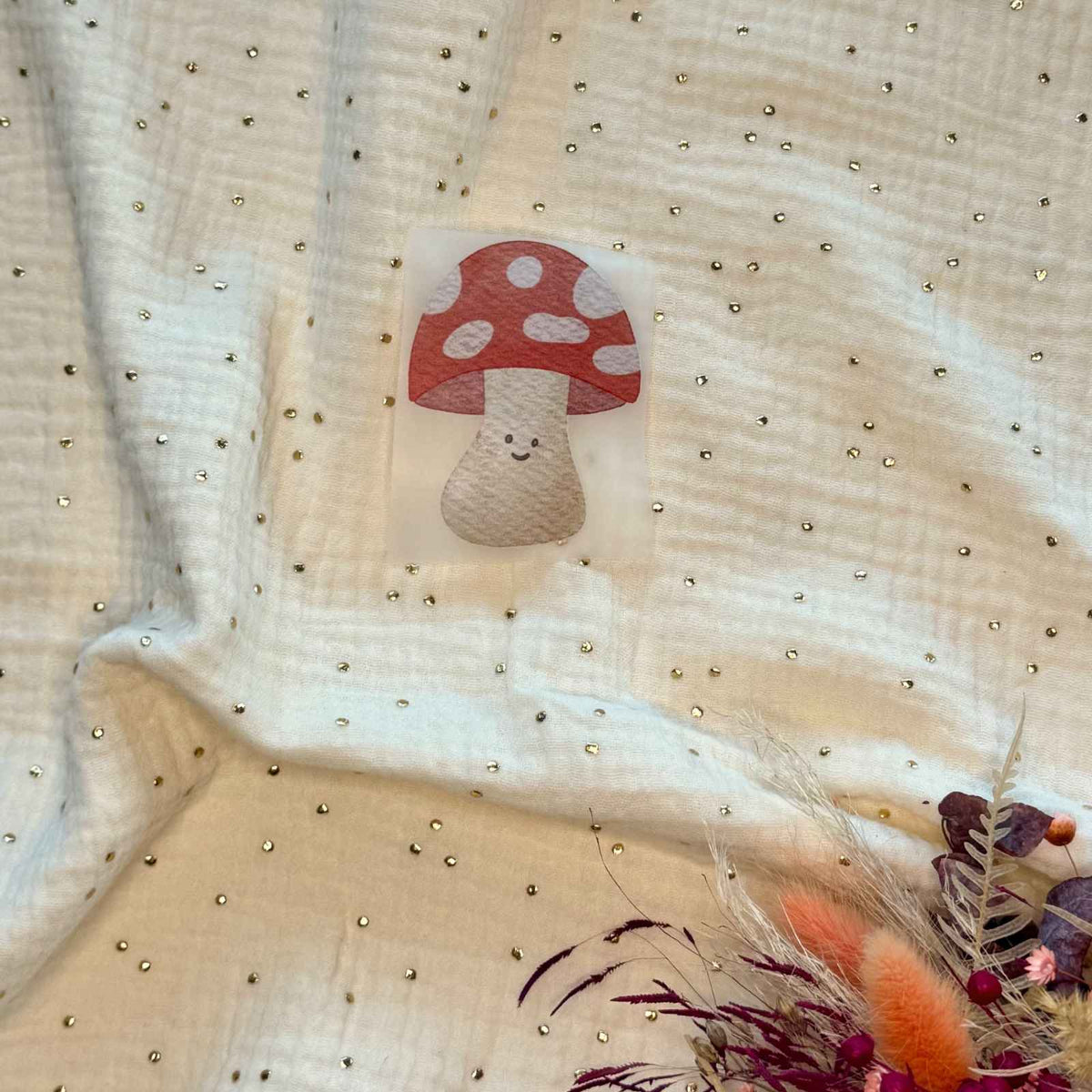 Bügelbild Fliegenpilz von doerrtoparadise, roter Fliegenpilz mit Gesicht