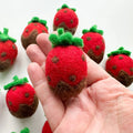 Schoko-Erdbeere aus Filz von Sewing Seeds Play