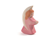 Ostheimer Engelchen rosa, kniende Holzfigur mit hellen Flügeln