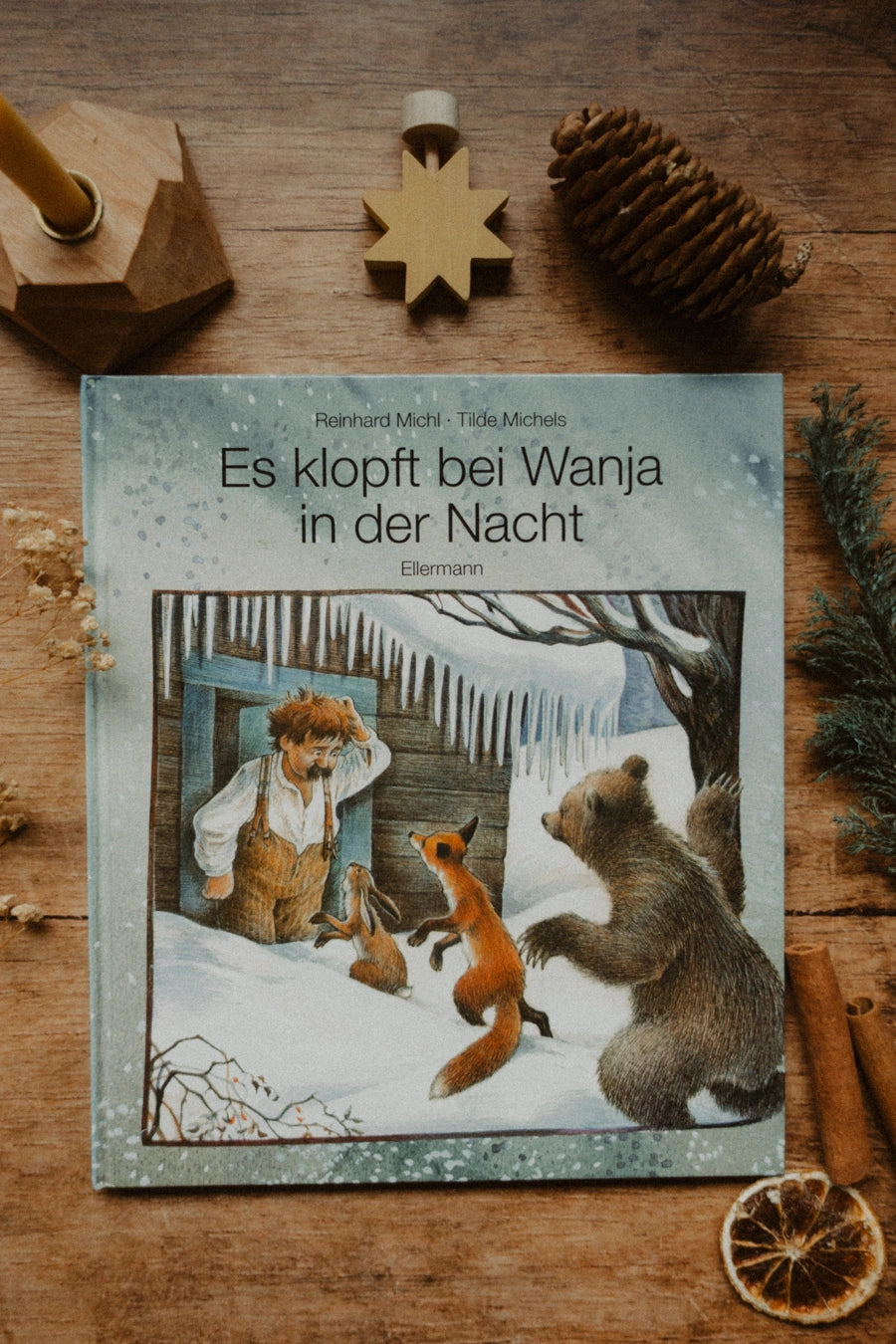 Bilderbuch Es klopft bei Wanja in der Nacht von Tilde Michels und Reinhard Michl, Cover
