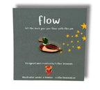 Emaille-Pin Ente flow von Esther Bennink, Ansicht 2