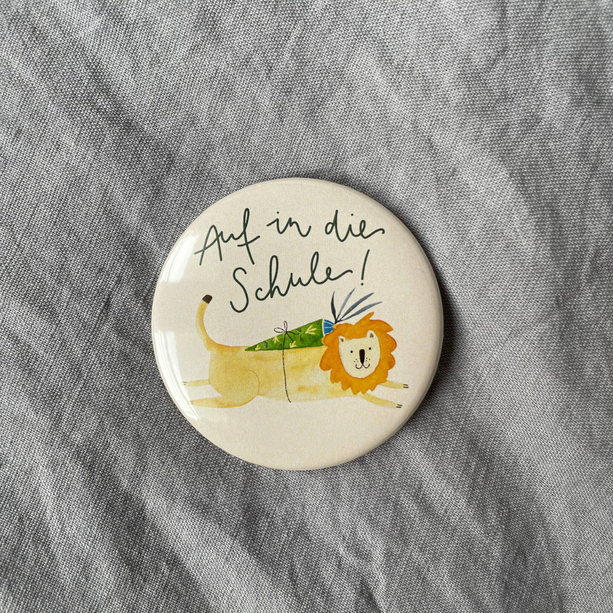 Button Auf in die Schule Löwe von Hannahs Firlefanz