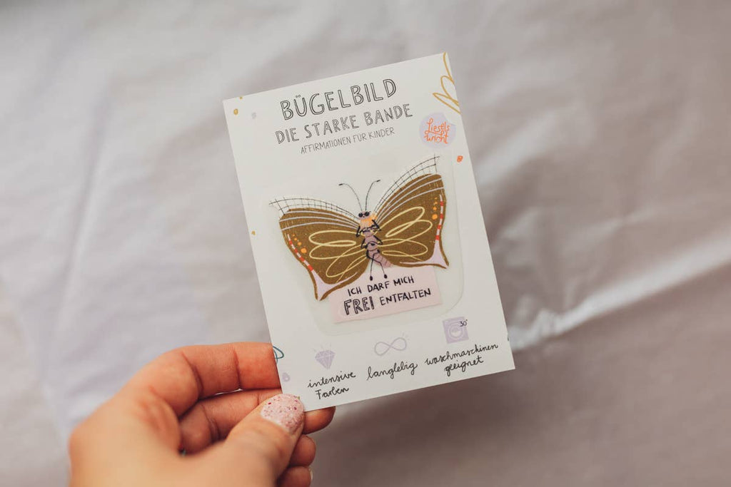 Mini-Bügelbild Schmetterling „Ich darf mich frei entfalten.“ von Liesels Wicht auf A7-Kärtchen