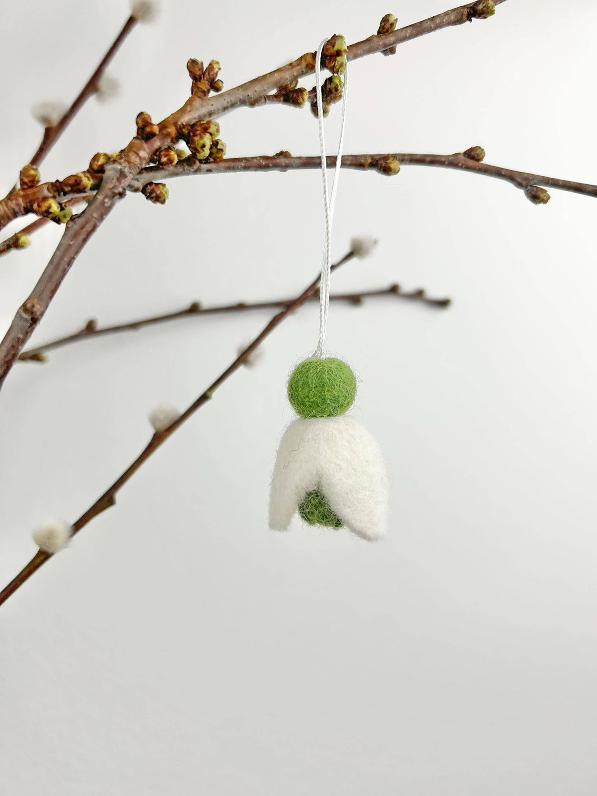 Filzanhänger Schneeglöckchen von Nacha Interior