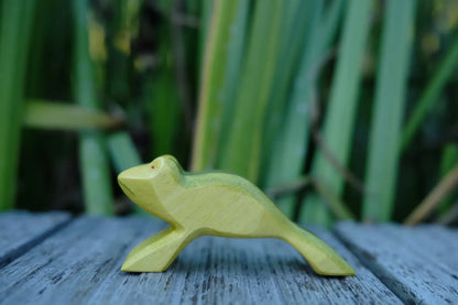 HolzWald Frosch springend