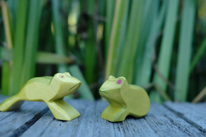 HolzWald Frosch springend