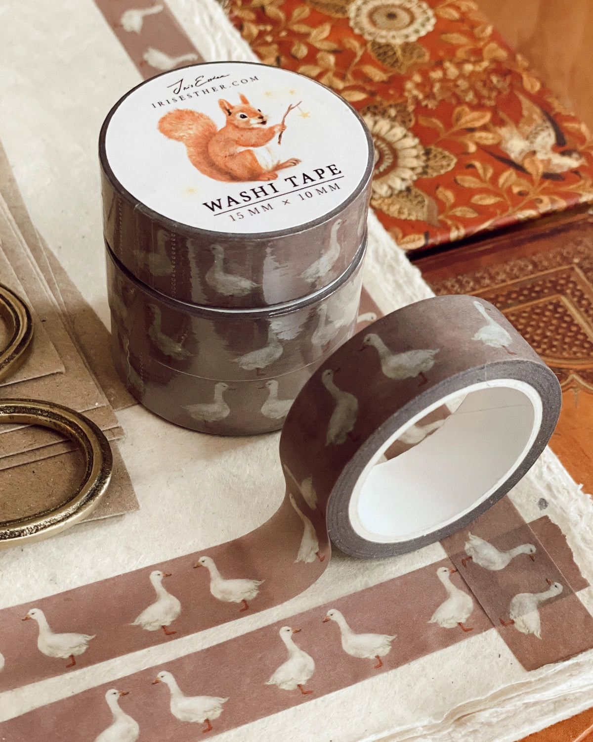Washi Tape Gänse von Iris Esther auf Papier und Briefumschlägen, Foto