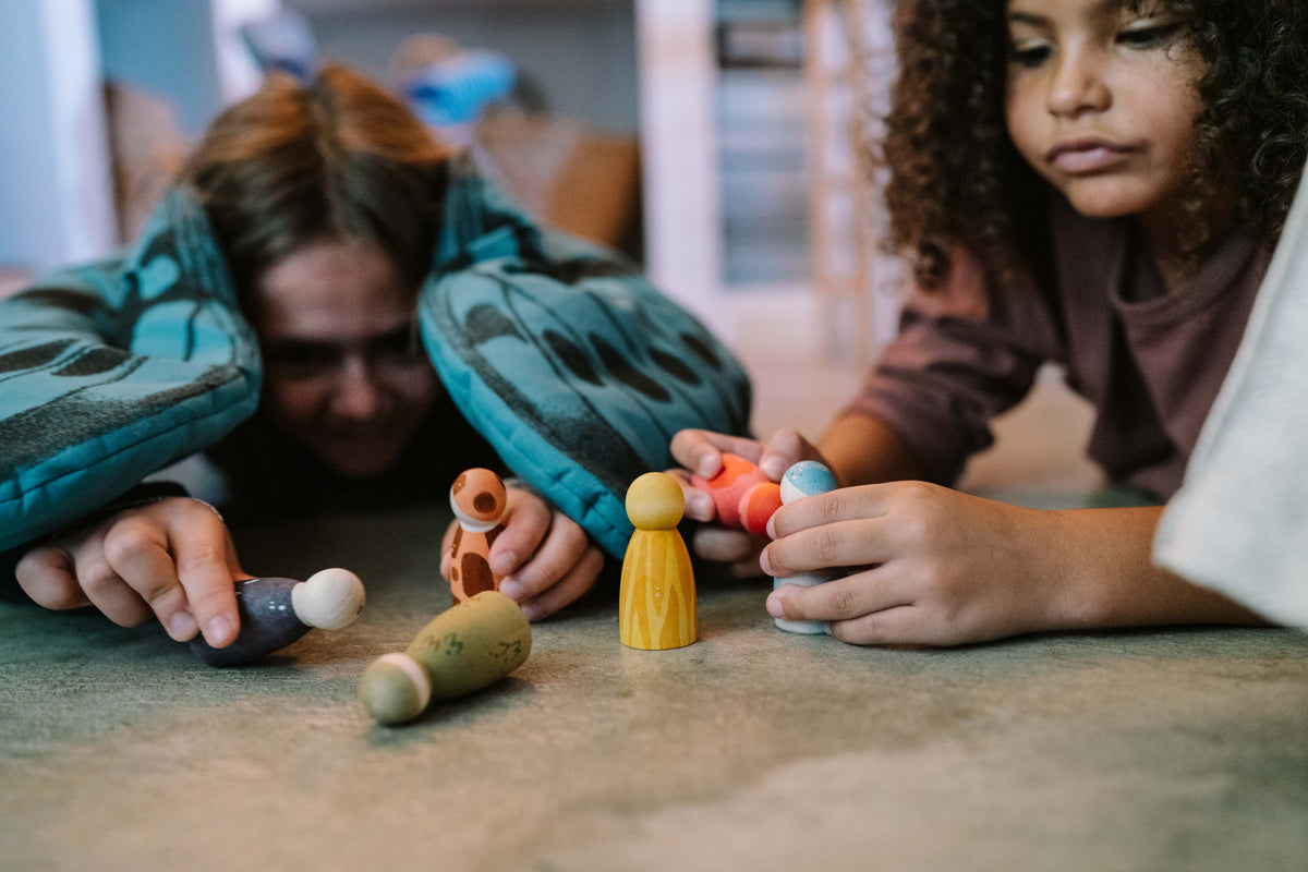Grapat The Animal Crew Tierfiguren aus Holz, weitere Spielszene mit den Tierfiguren