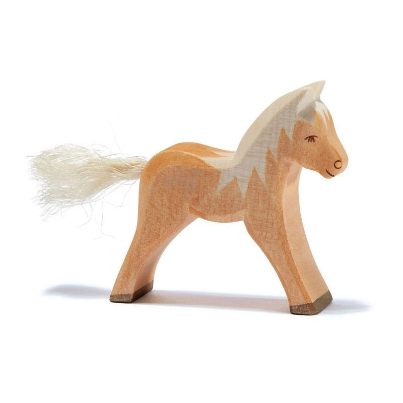 Ostheimer Haflinger Fohlen, hellbraune Holzfigur
